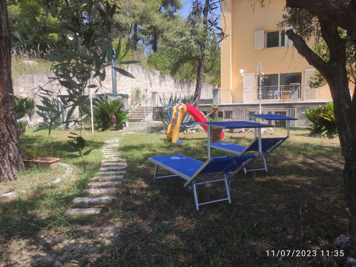 Parco Dei Gelsomini Bed & Breakfast Ascoli Piceno Luaran gambar